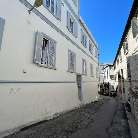 Quirky 1Br Just Off Main Street Prime Location Lejlighed Gibraltar Eksteriør billede